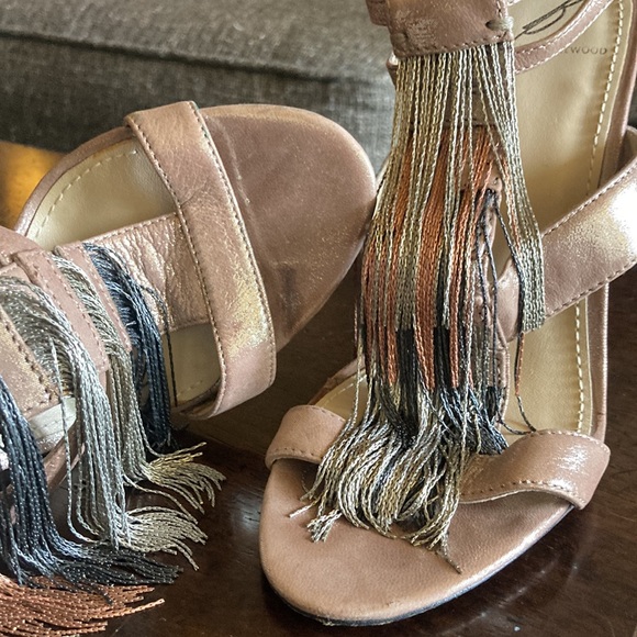 Bryan Atwood, Lenoir Rose Gold, Metallic, Fringe, Stiletto heel. Size 5.5 - Picture 8 of 9